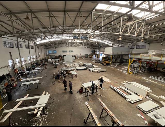 6,035M² WAREHOUSE TO LET IN ROOIHUISKRAAL